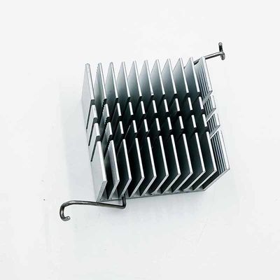 Radiador ranurado metal de aluminio del disipador de calor de la hoja de las piezas del CNC de la CPU del ordenador que trabaja a máquina