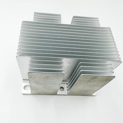 Disipadores de calor de aluminio de encargo de las piezas del CNC que trabajan a máquina para el tránsito del carril