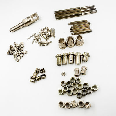 El latón modificado para requisitos particulares atornilla/el CNC de cobre amarillo dio vuelta a tolerancia de las partes 0.01mm-0.05m m