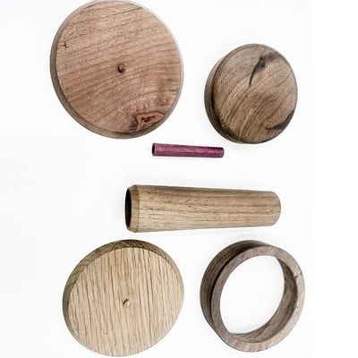 Base del calendario de la tabla del nogal negro del prototipo que trabaja a máquina rápido de madera