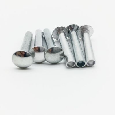 Semi remaches galvanizados blancos industriales del hierro del hueco del remache lado principal oval del metal del solo